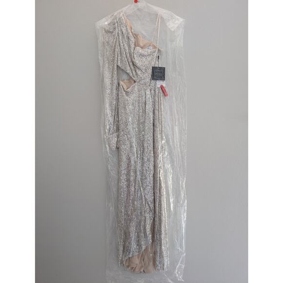Ieena for Mac Duggal Silver Sequined One Shoulder Cut Out Gown NWT Sz 2 26730 - Picture 4 of 8